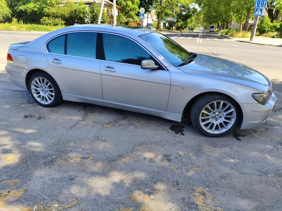 BMW    E65    735i