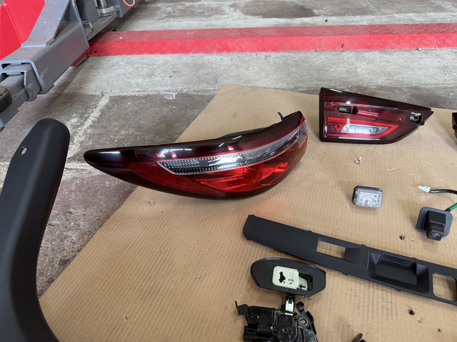 Фонари Mazda 6 2018-2023 GL