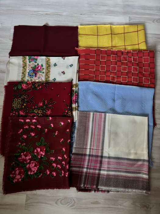 Українські хустки різноманітні /4шт -280шт