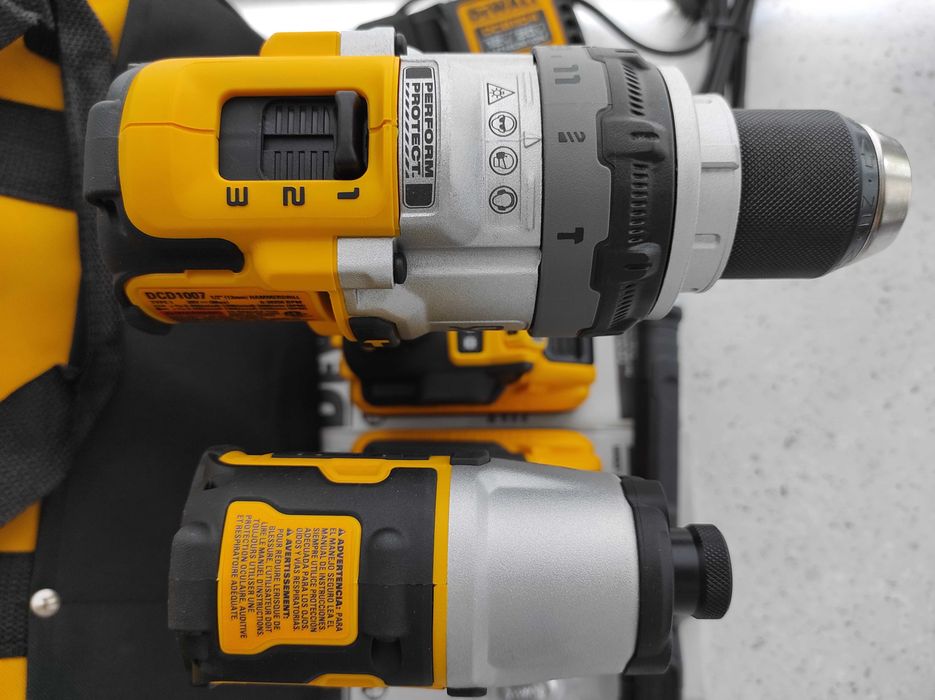 Набор бесщеточных шуруповертов DeWalt DCK2101QQ2 20V (DCD1007 DCF845)