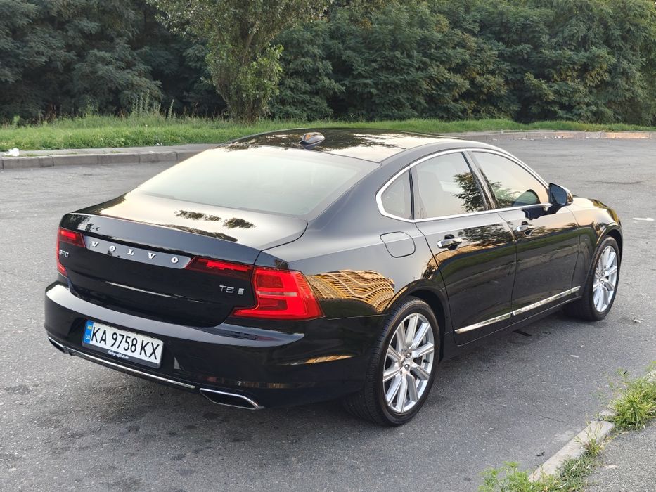 Volvo s90 inscription