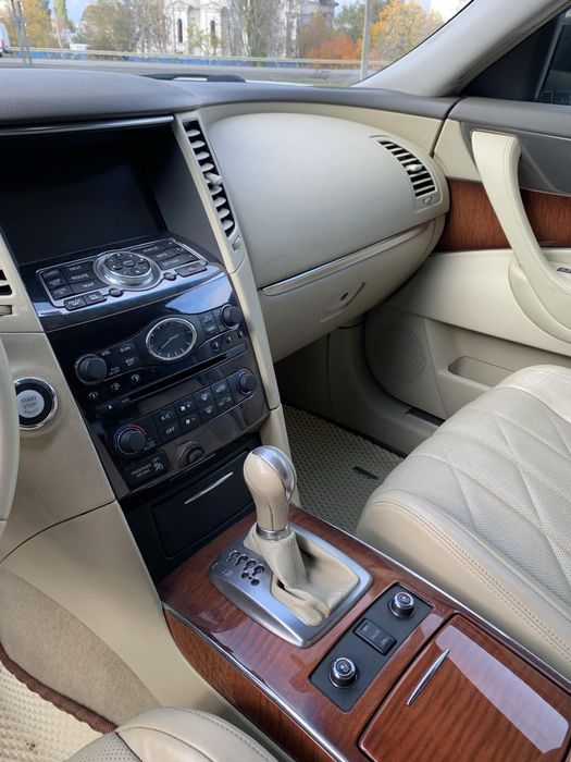 Инфинити FX 35 2010 год