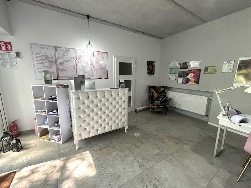 Wynajem LOKAL NA FIRMĘ Poraj 100m kw.
