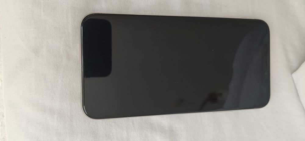 Продам iPhone 7 та X
