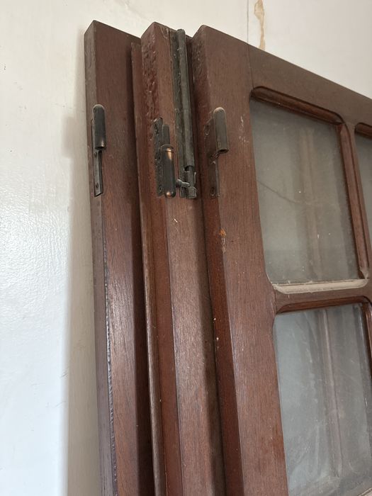 Janelas portas de madeira maciça