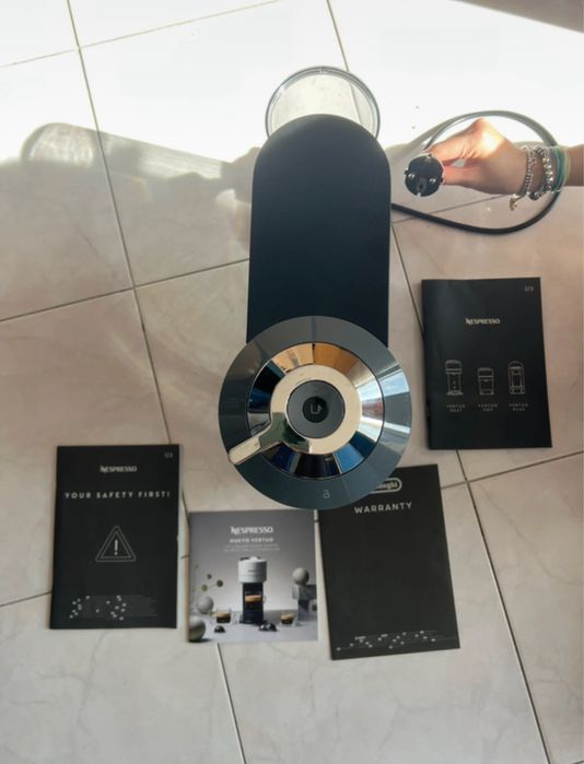 Maquina café Nespresso vertuo next - cinza