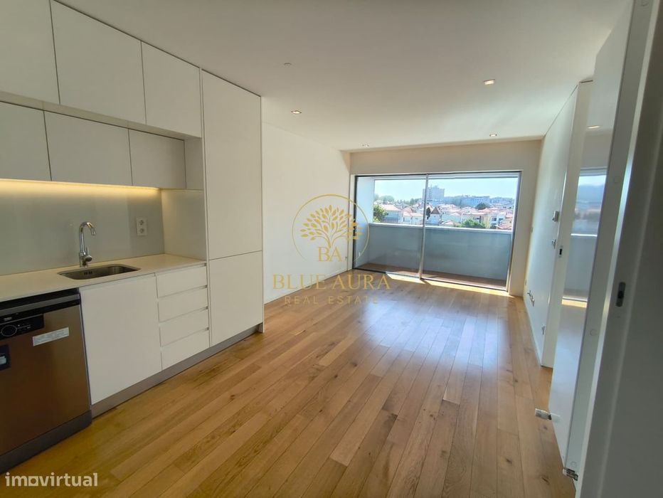 T1 Antas Build, centralidade em plena Alameda das Antas.
