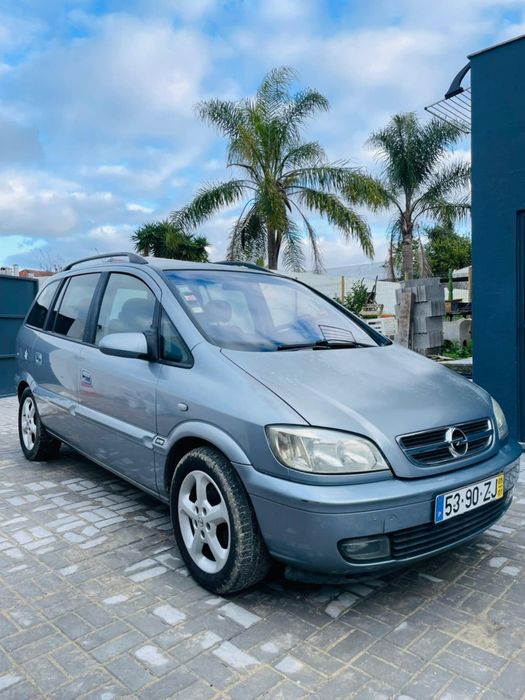 Opel Zafira 2.0dti Life , 7 lugares
DVD cent