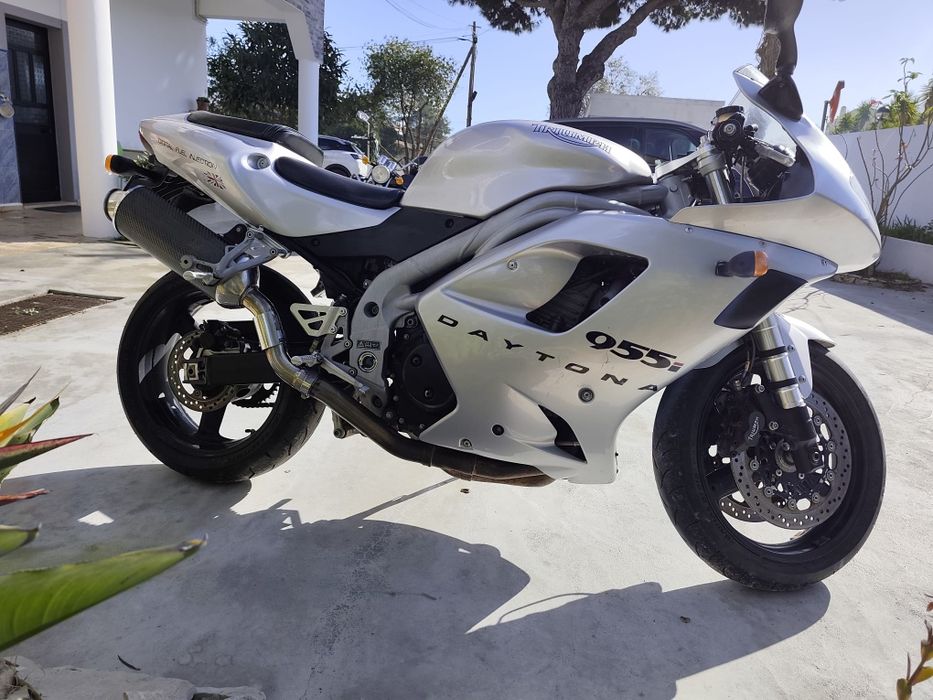 Triumph Daytona 995i