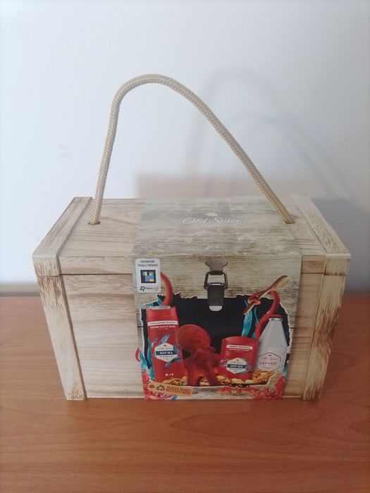 Zestaw prezentowy Old Spice kolekcjonerski 3 drewniane skrzynki beczka