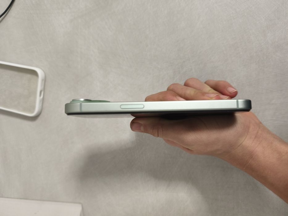 Продам 15 на 256гб все працює мінений екран