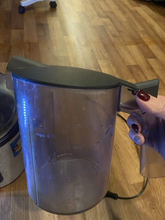 Соковижималка Philips HR1861/00