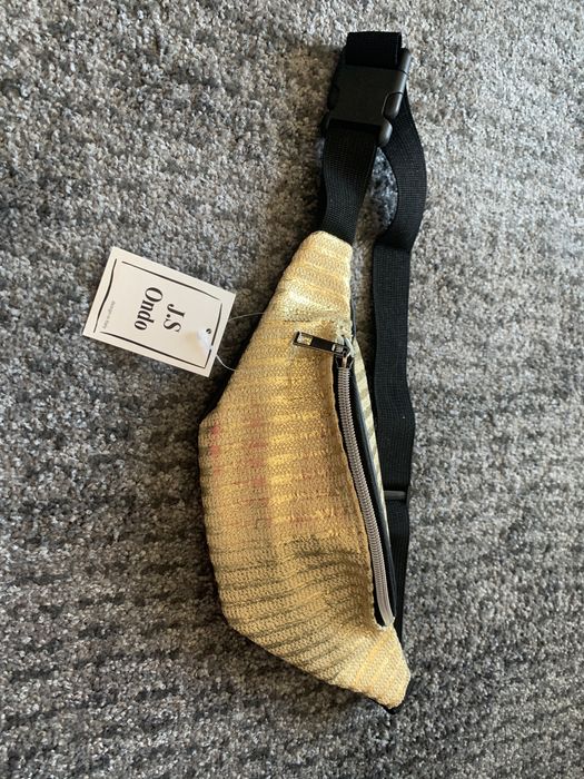 Bolsa cinta dourada Nova