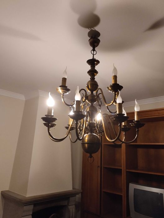 Candeeiro em latão rústico