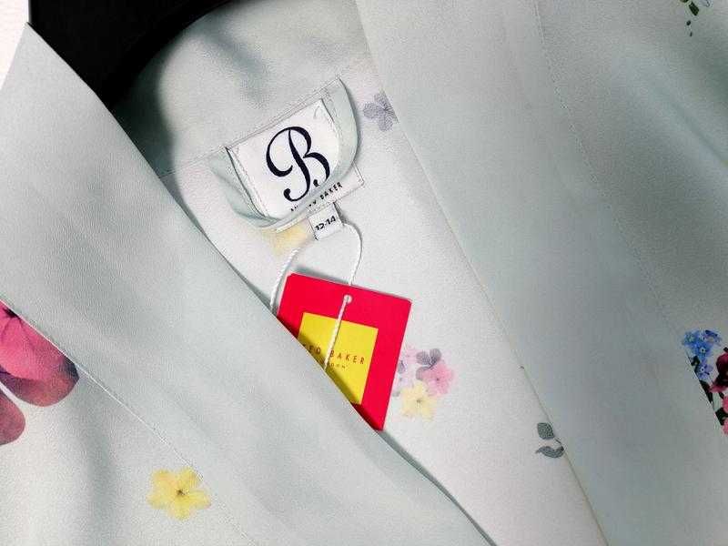 Новий жіночий халат від британського бренду Ted Baker