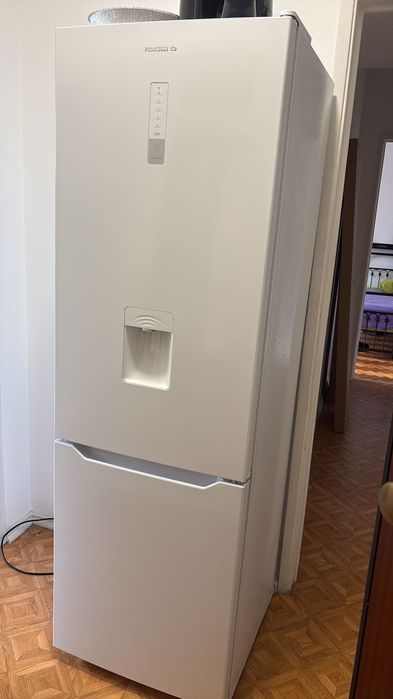 Frigorífico em excelentes condições pra sair rápido!!!