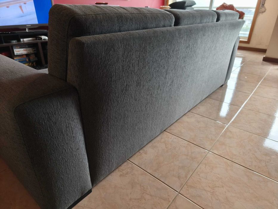 Sofá 3 Lugares Cinzento com Pufe Apoio de Pés