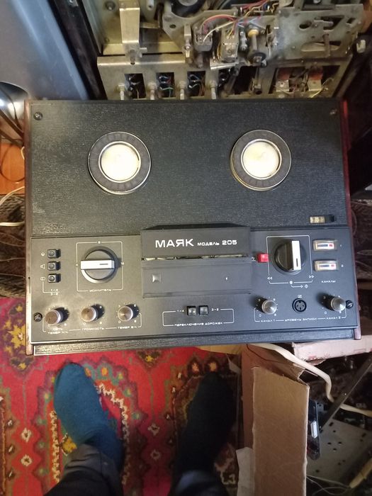 Магнітофон продам