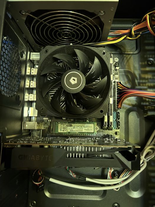 Систменый блок 6 ядер, 16 GB, 1050 ti