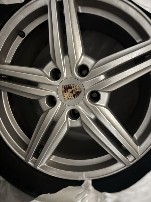 Диски оригінал порше R19