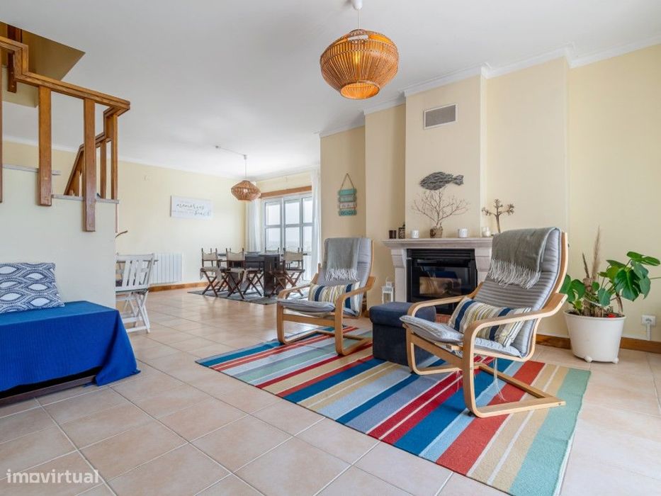 Apartamento a 400 metros da praia, com excelente exposição solar — Ferrel, Leiria