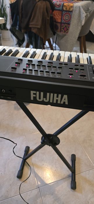 Piano Vintage FUJIAH F 2100
