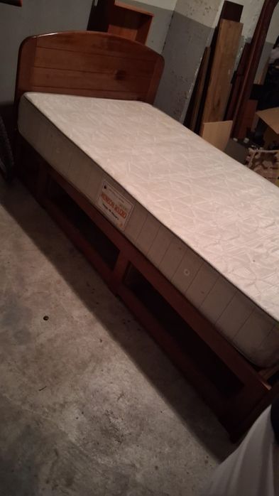 Cama Solteiro + arrumação