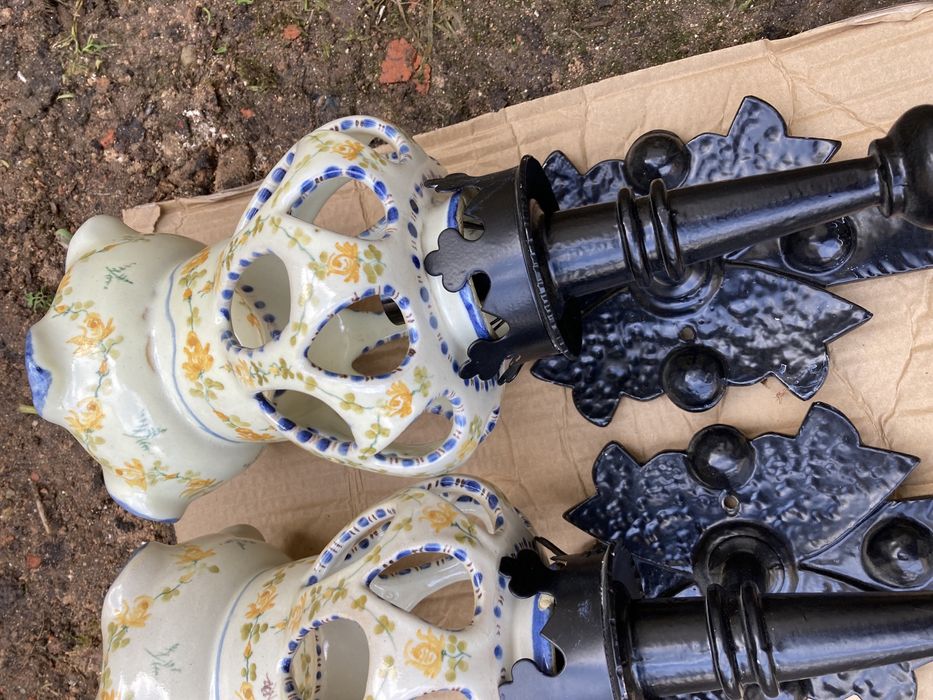 Par de apliques pintados à mão