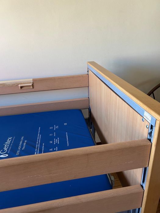 Cama Articulada Eletrica para lar de Idosos ou emfermaria
