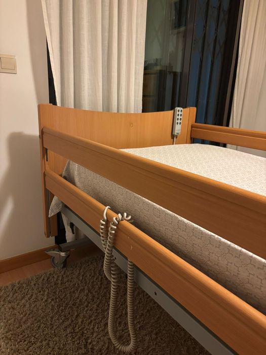 Cama articulada eletrica com colchão anti-escaras