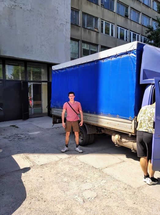 Вывоз старой мебели, холодильников, ненужных вещей и прочего хлама.
м