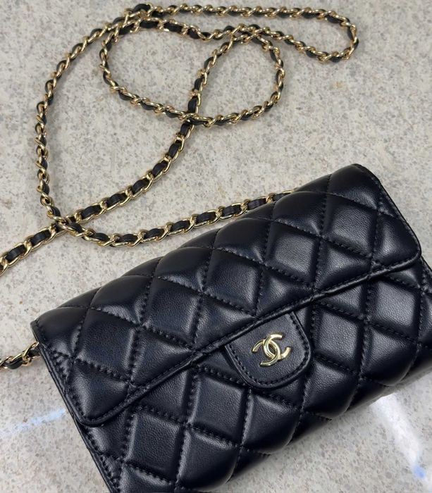 Сумка Chanel кросбоді / Женская кожаная сумка Шанель на цепочке