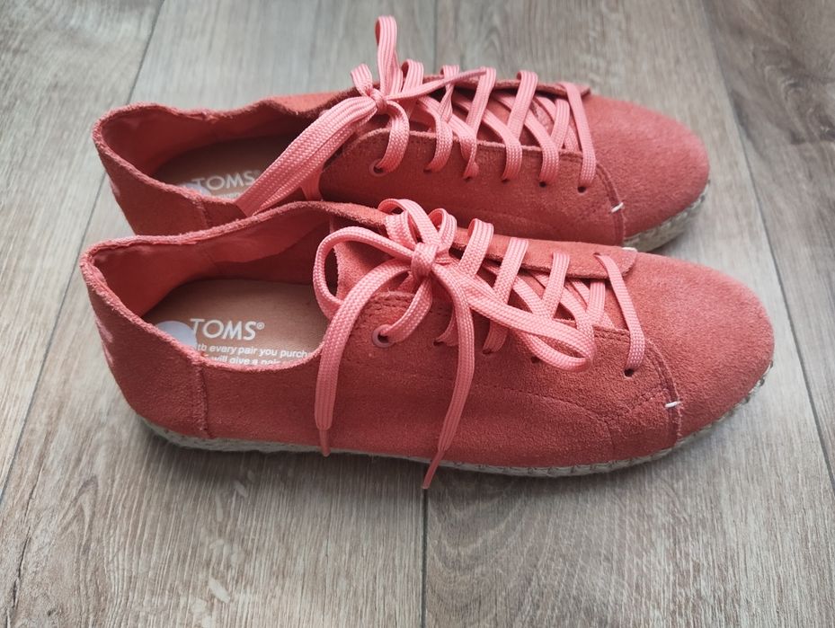 Замшеві жіночі мокасини, сліпони, еспадрильї  Toms