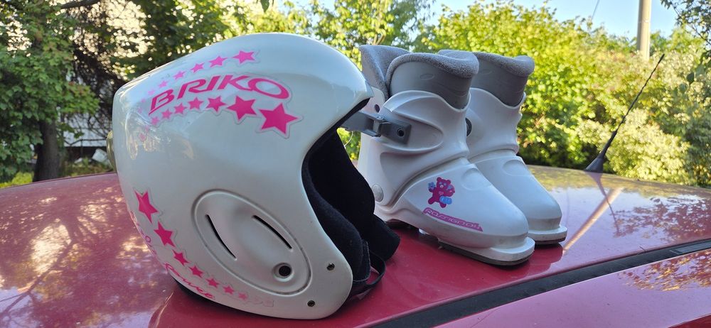 Buty narciarskie Rossignol dziewczęce dziecięce 18,5 i kask Briko WS2