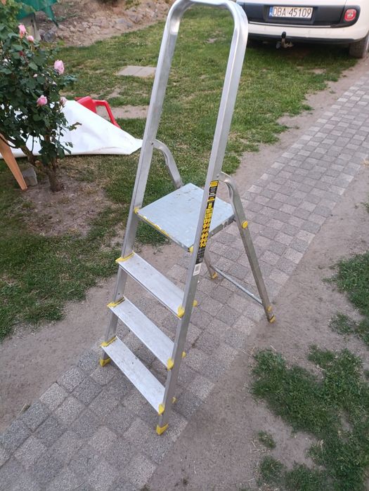 Drabina 4 stopniowa