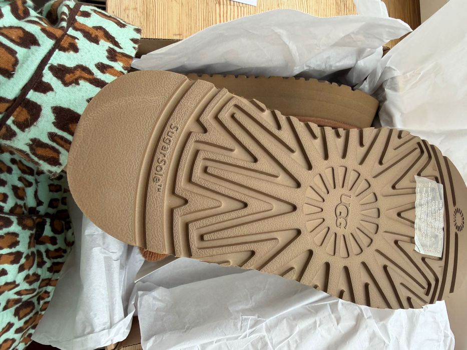 Ugg з шкарпеткою розмір 40-41