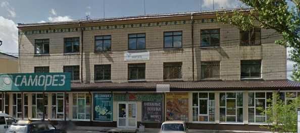 Продам частину будинку, офісні приміщення ву.Шевченко 27, 760 кв.м.