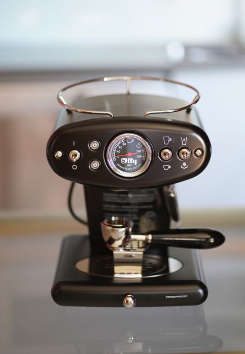 Máquina de café expresso. -  illy X1 Anniversary 1935 iperespresso