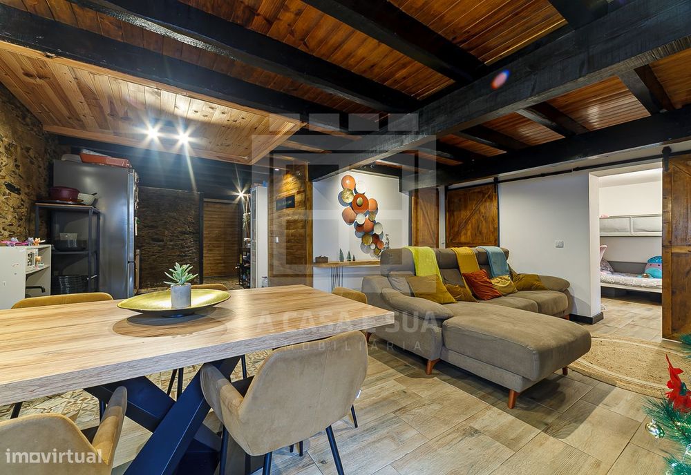 Moradia de 2 pisos em pleno centro de Ovar