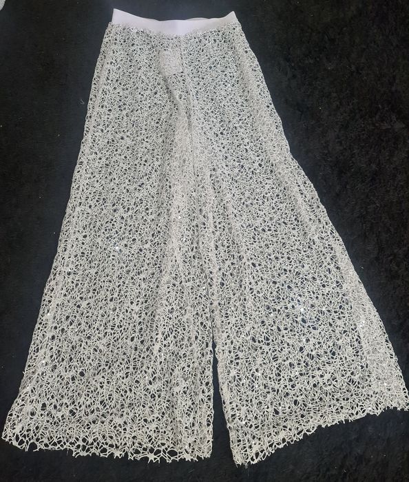 Pantalonas transparentes brancas com lantejoulas prata