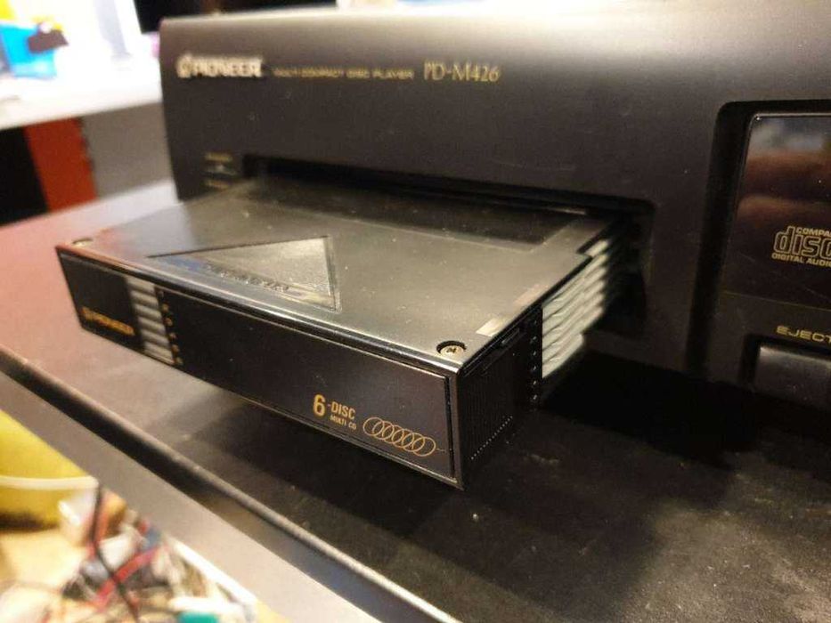 Сі - Ді   чейнджер Pioneer.