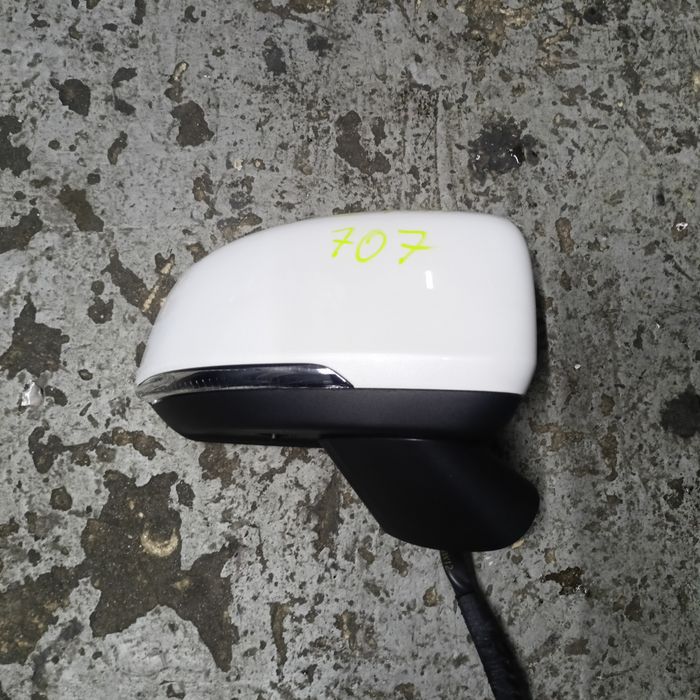 Lusterko prawe Volvo XC40 12 pin kolor 707