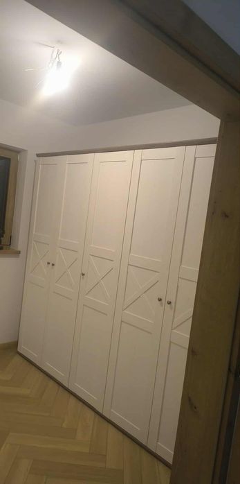 Składanie mebli gotowych i meble na wymiar.