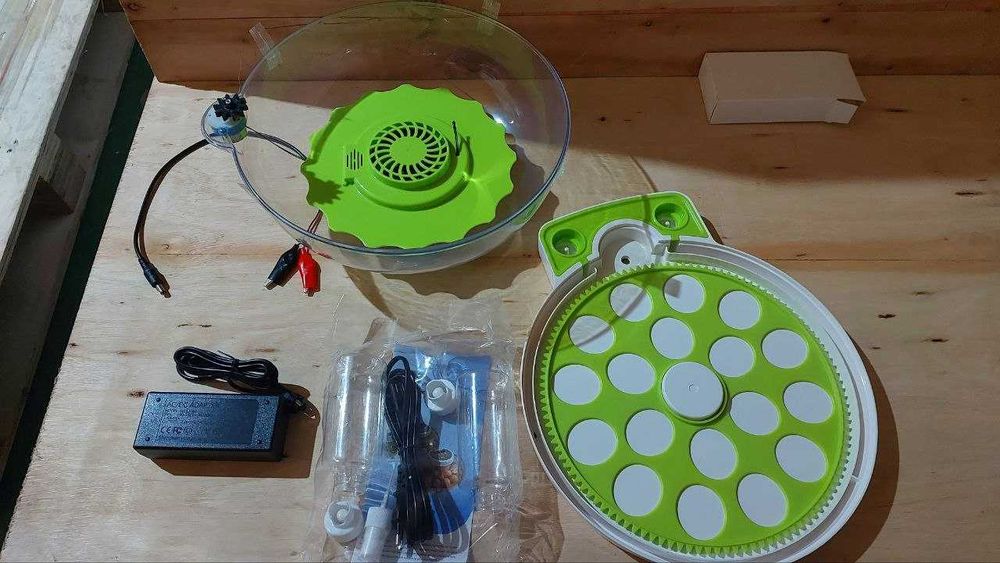 Автоматический инкубатор WQ-DRY18, 18 куриных яиц