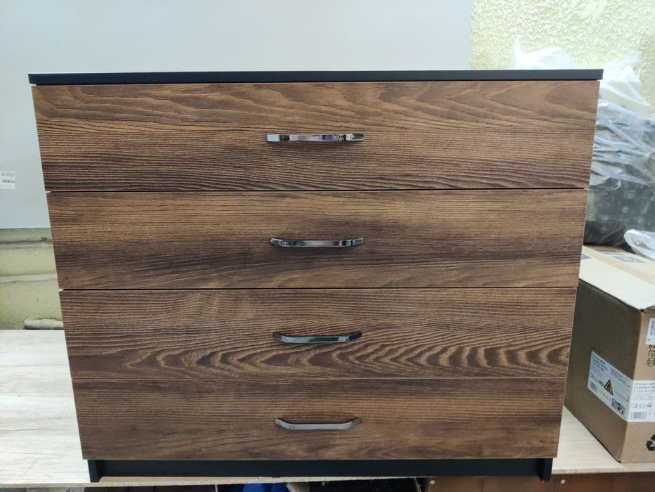 Продам класний комод.