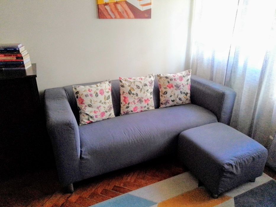 Conjunto de sala KLIPPAN Sofá 2 lugares, Vissle cinzento e puff