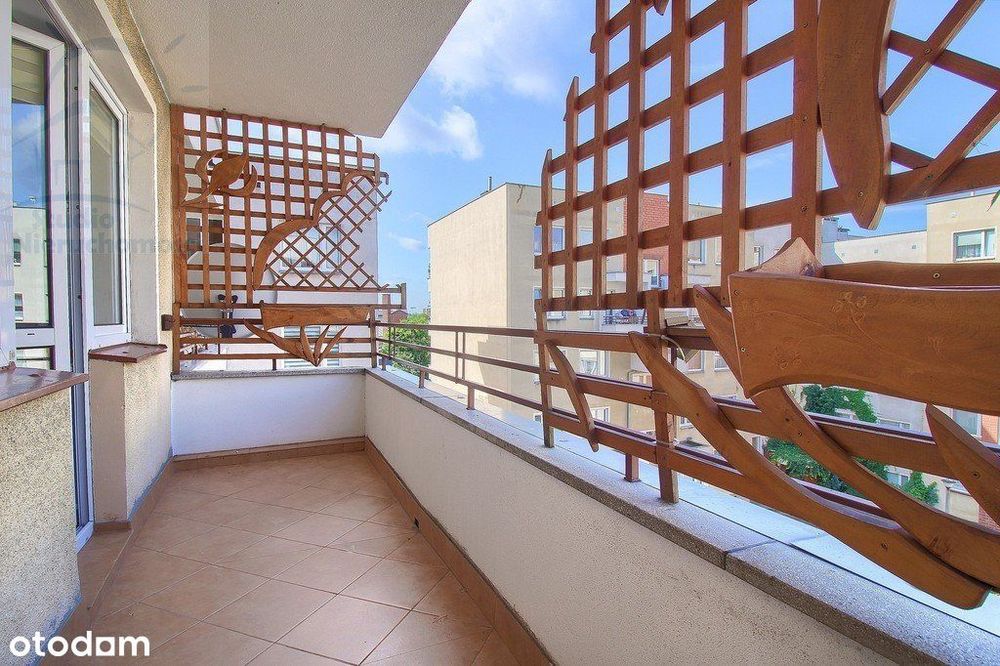 odświeżone, duży balkon, blisko centrum