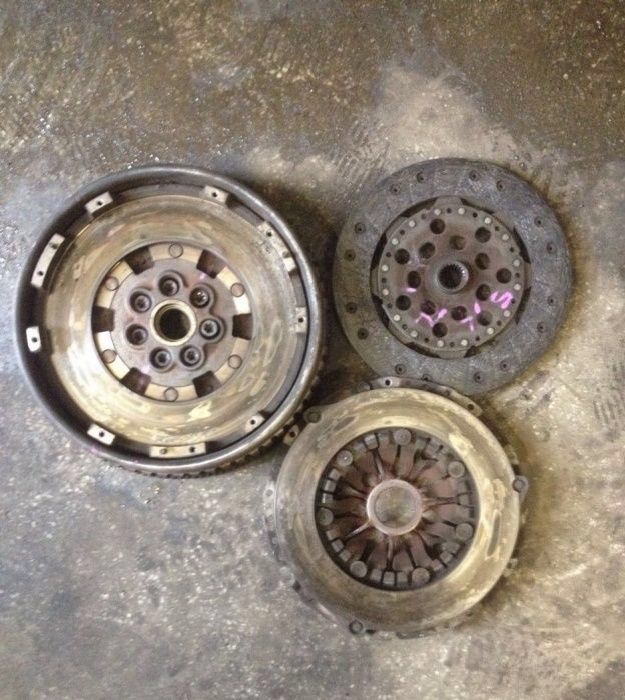 Маховик Щеплення Laguna Megane Scenic Trafic 2.0 Vivaro 1.9 Master 2.5