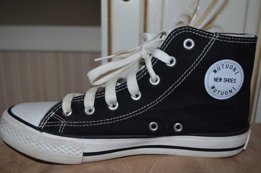 Кеди з героями серіалу Неймовірні пригоди ДжоДжо устілка 24,5