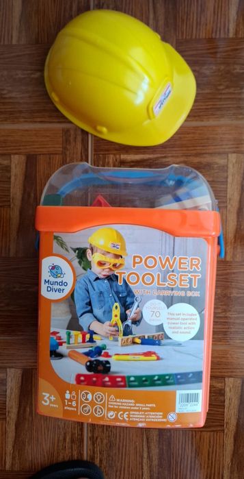 Kit de Ferramentas com capacete e óculos para brincar